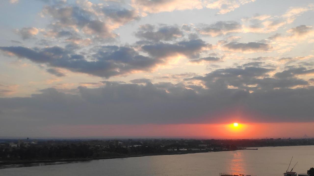 Nile Pyramidal View Apartment Cairo